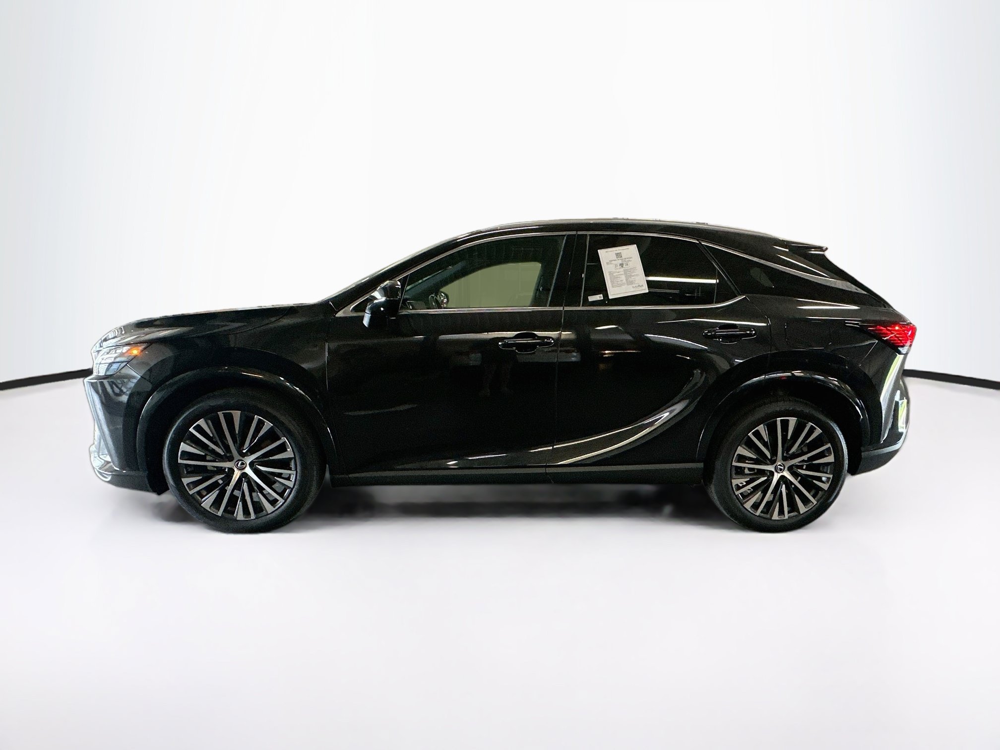 Used 2023 Lexus RX 350 Premium Plus w/ Cold Area Package AWD/4WD image 4