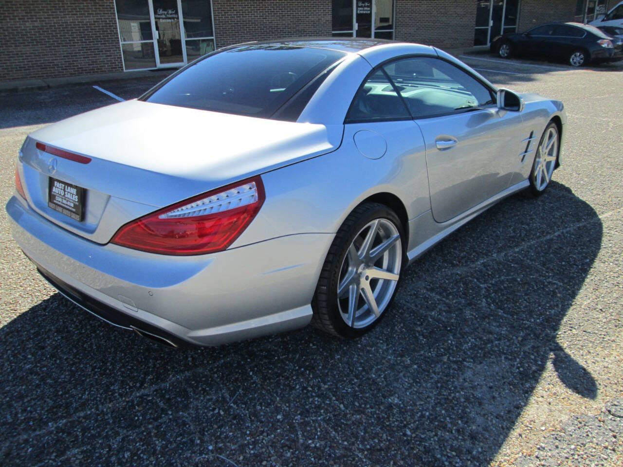 Used 2015 Mercedes-Benz SL 550 image 53