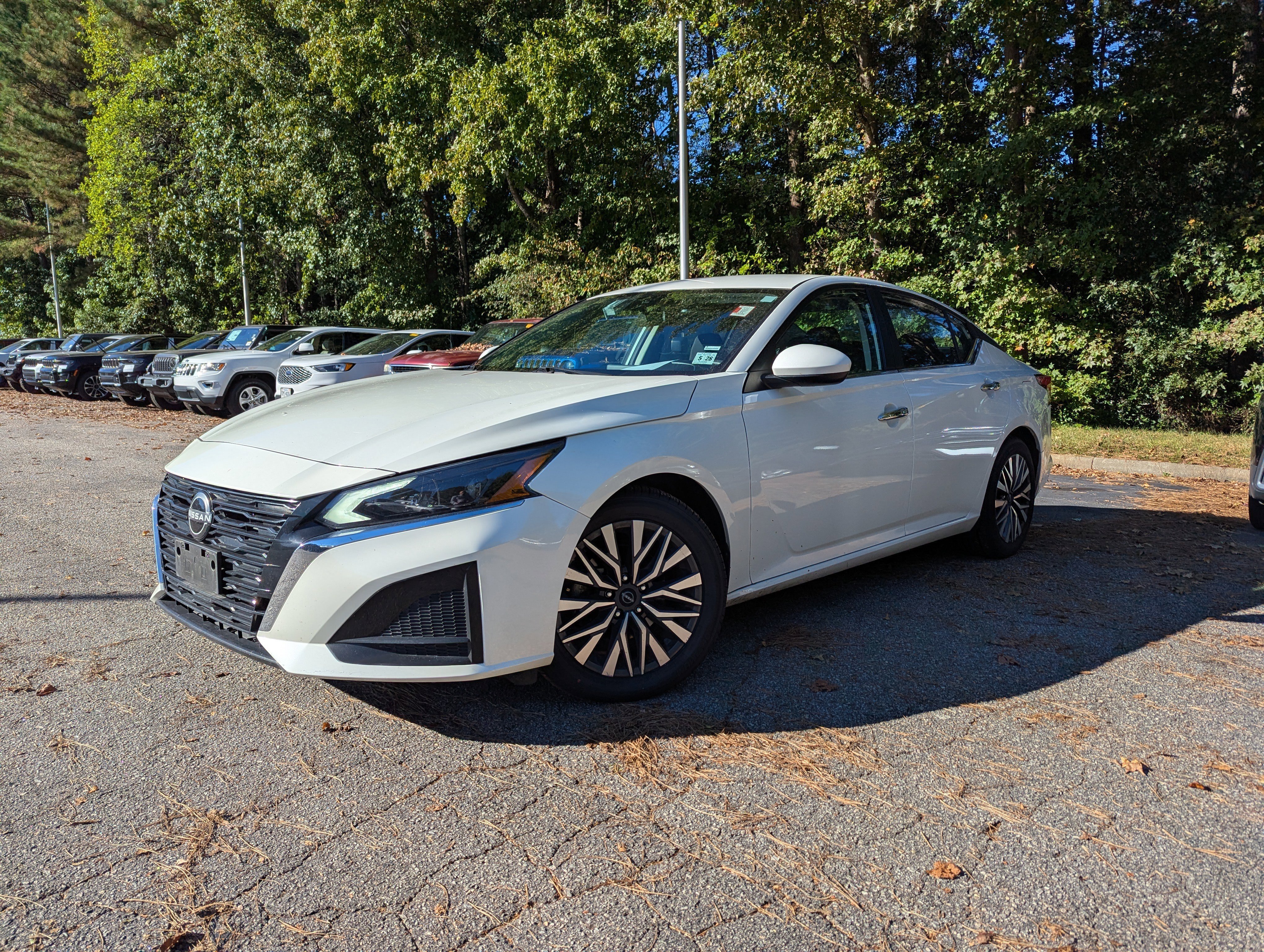 Used 2023 Nissan Altima 2.5 SV