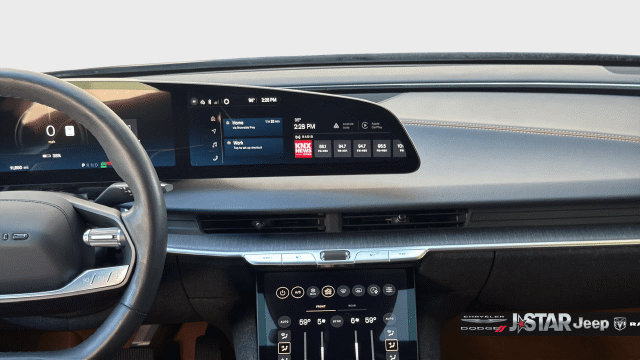 Used 2024 Lucid Air Touring AWD/4WD image 18