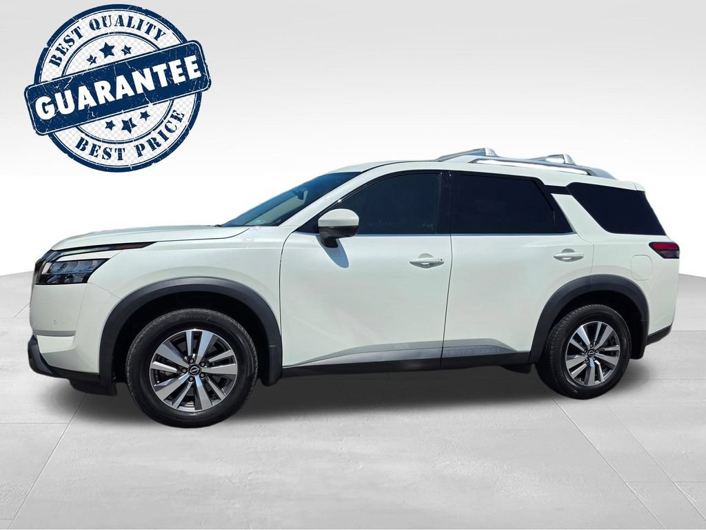 Used 2023 Nissan Pathfinder SL AWD/4WD image 3