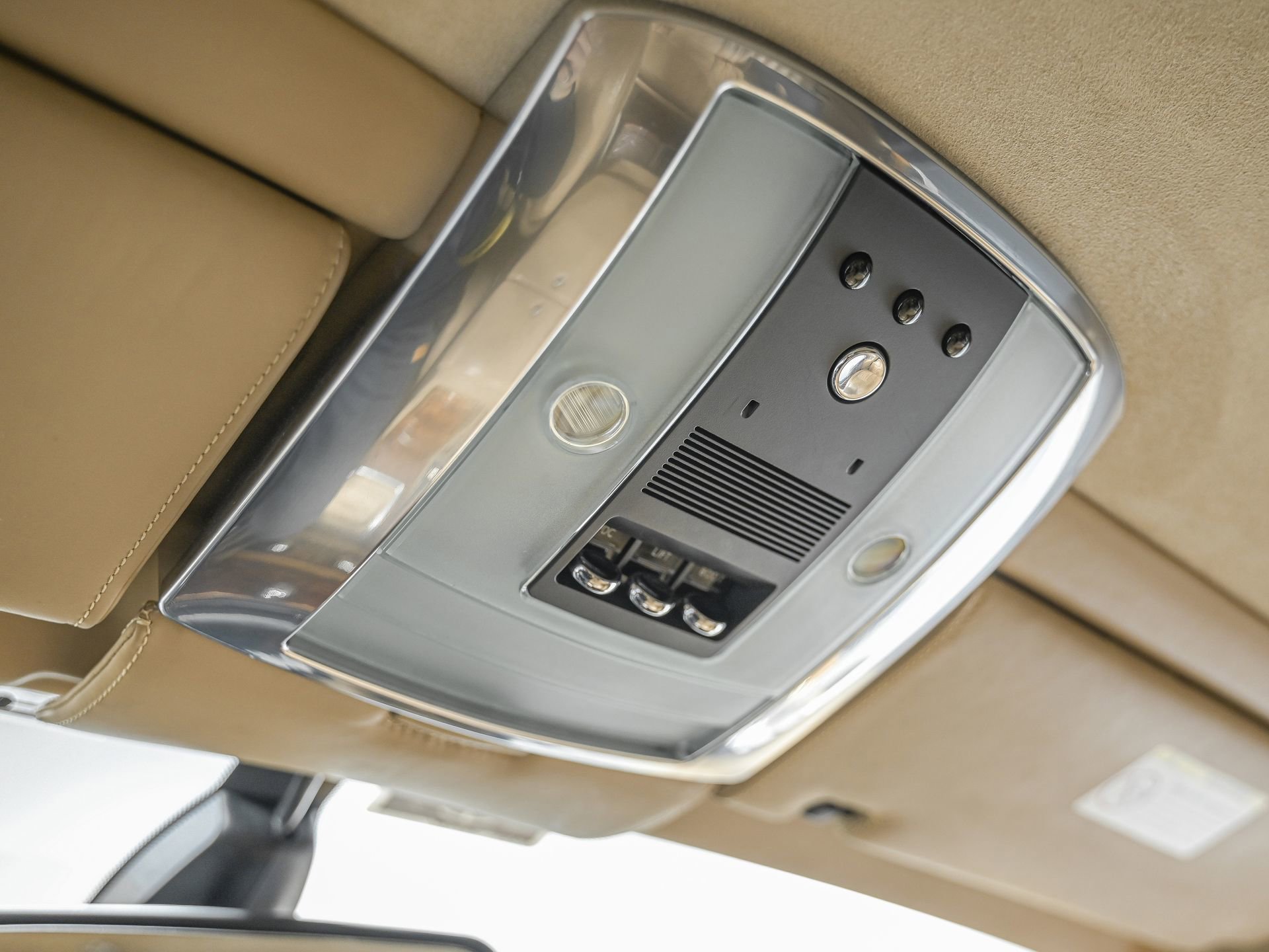 Used 2004 Rolls-Royce Phantom Sedan RWD image 24