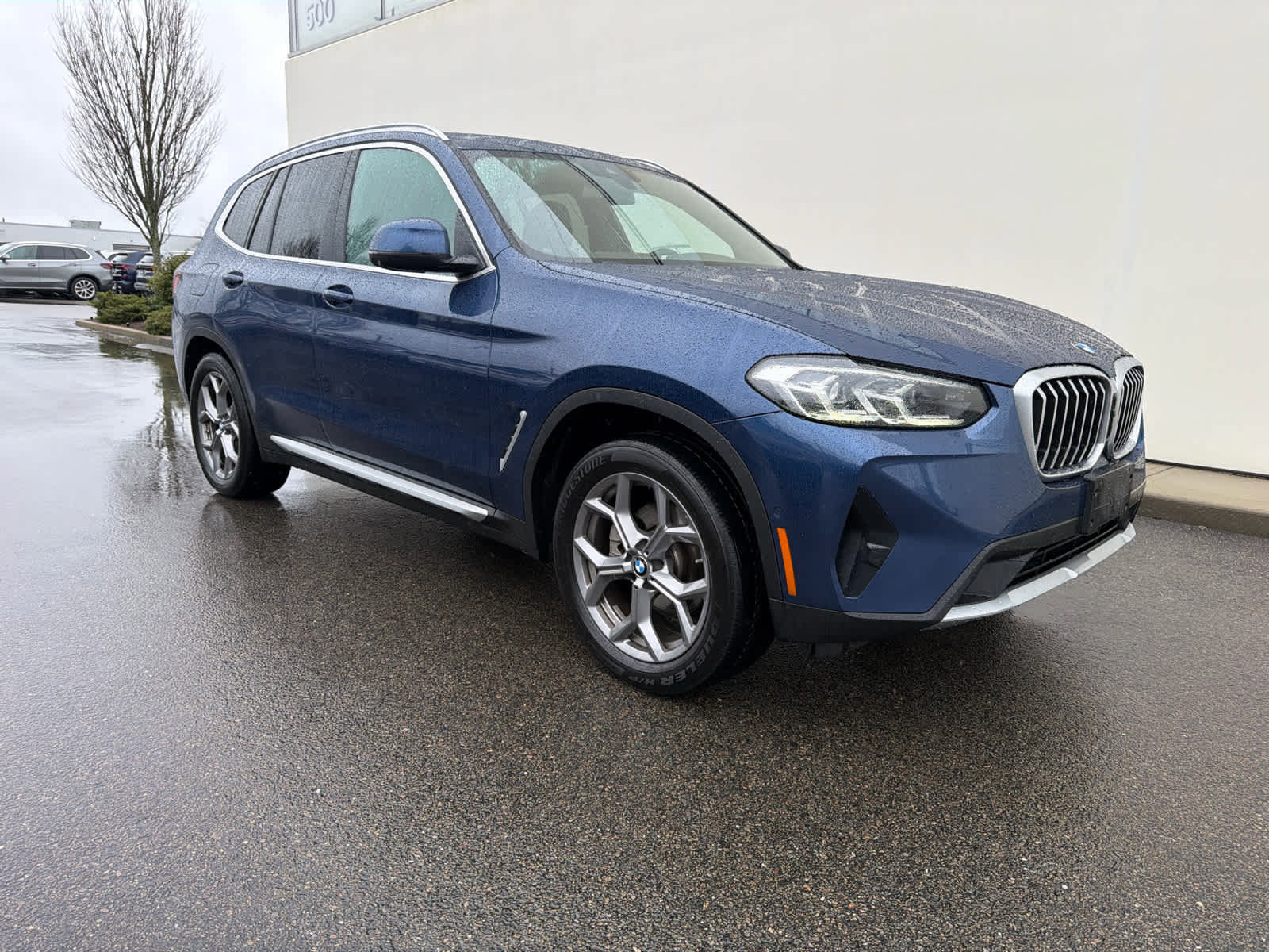 Used 2023 BMW X3 xDrive30i w/ Premium Package image 2
