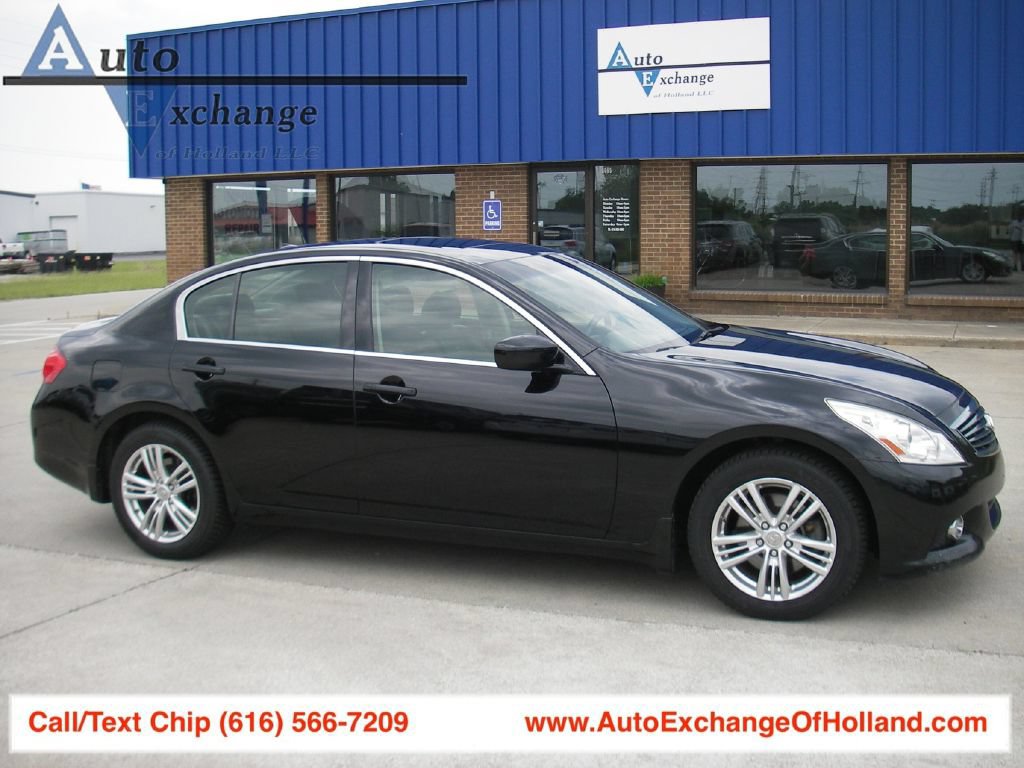 Used 2013 INFINITI G37 x Sedan w/ Premium Pkg