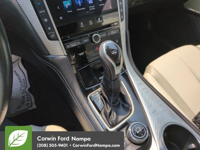 Used 2017 INFINITI Q60 Red Sport 400 AWD/4WD image 17