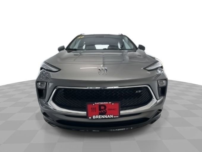 Used 2024 Buick Encore GX Sport Touring w/ Comfort Package image 3