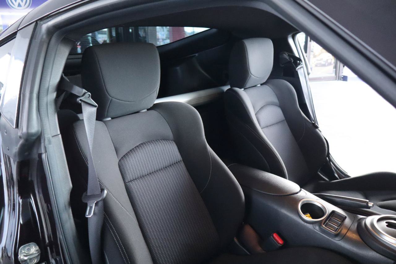 Used 2015 Nissan 370Z Coupe RWD image 32