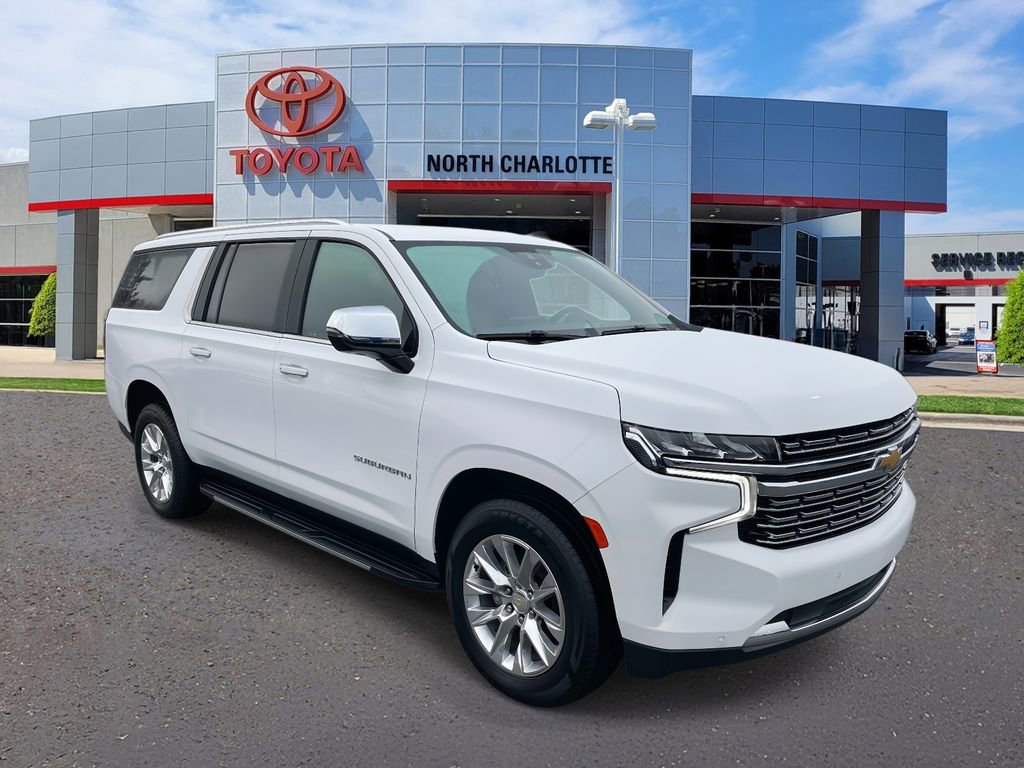 Used 2023 Chevrolet Suburban Premier image 2