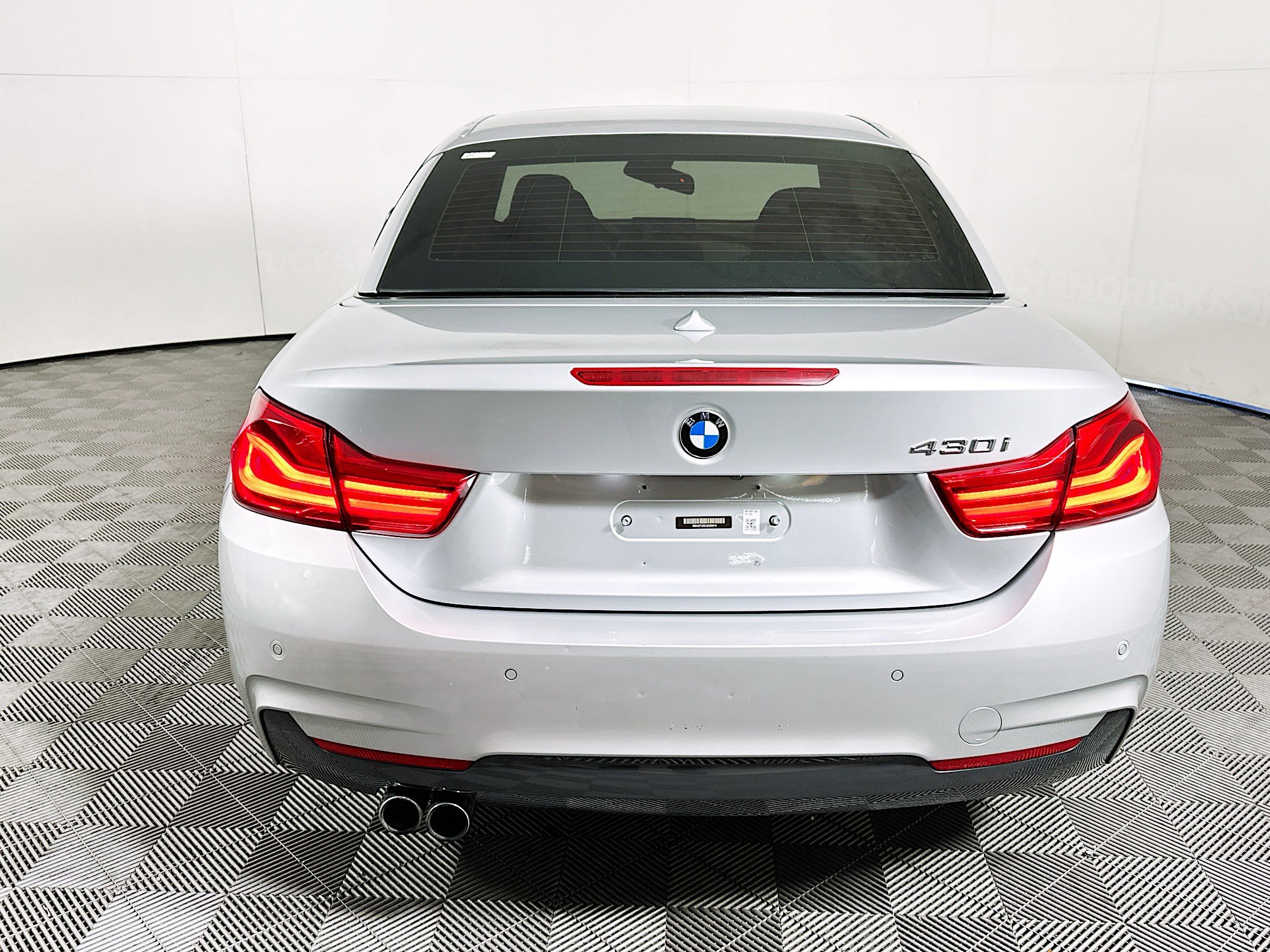 Used 2018 BMW 430i Convertible RWD image 4