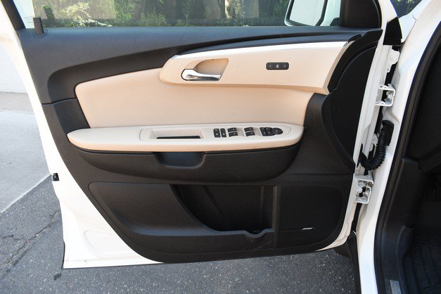 Used 2012 Chevrolet Traverse LTZ AWD/4WD image 13
