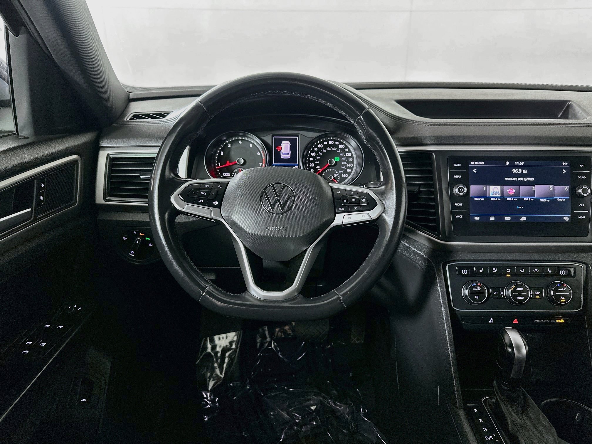 Used 2020 Volkswagen Atlas Cross Sport SE AWD/4WD image 20