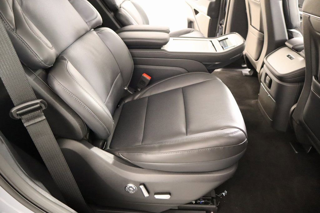 New 2025 Lincoln Navigator Reserve image 15