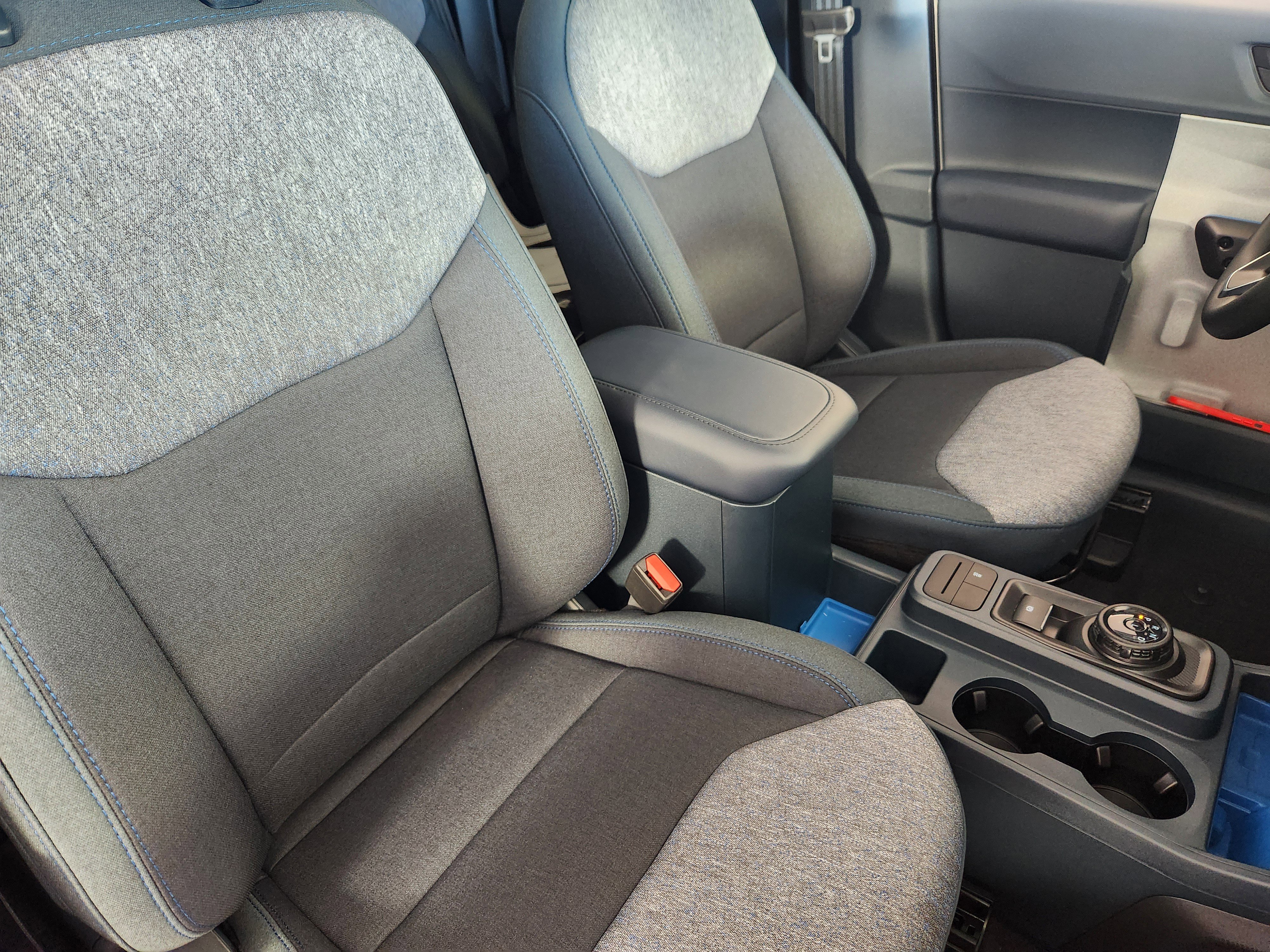 New 2025 Ford Maverick XLT image 9