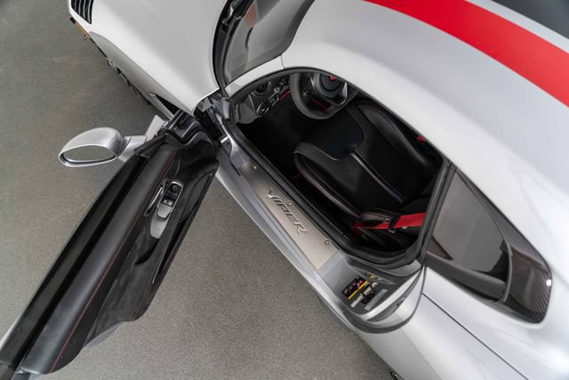 Used 2016 Dodge Viper ACR w/ Extreme Aero Package RWD image 15