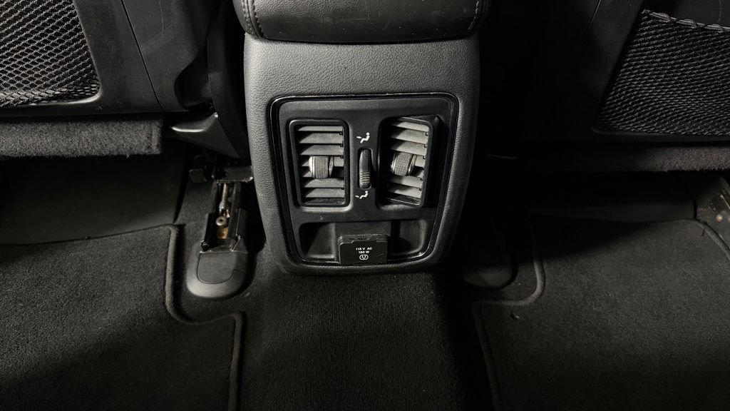 Used 2019 Jeep Grand Cherokee Altitude AWD/4WD image 31