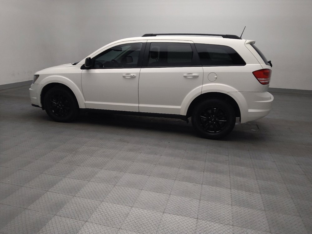 Used 2020 Dodge Journey SE w/ SE Popular Equipment Group FWD image 3