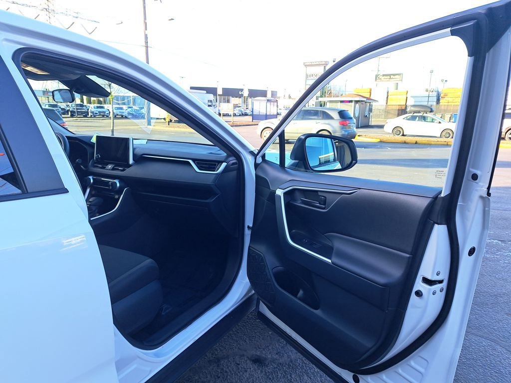 Used 2025 Toyota RAV4 LE image 16