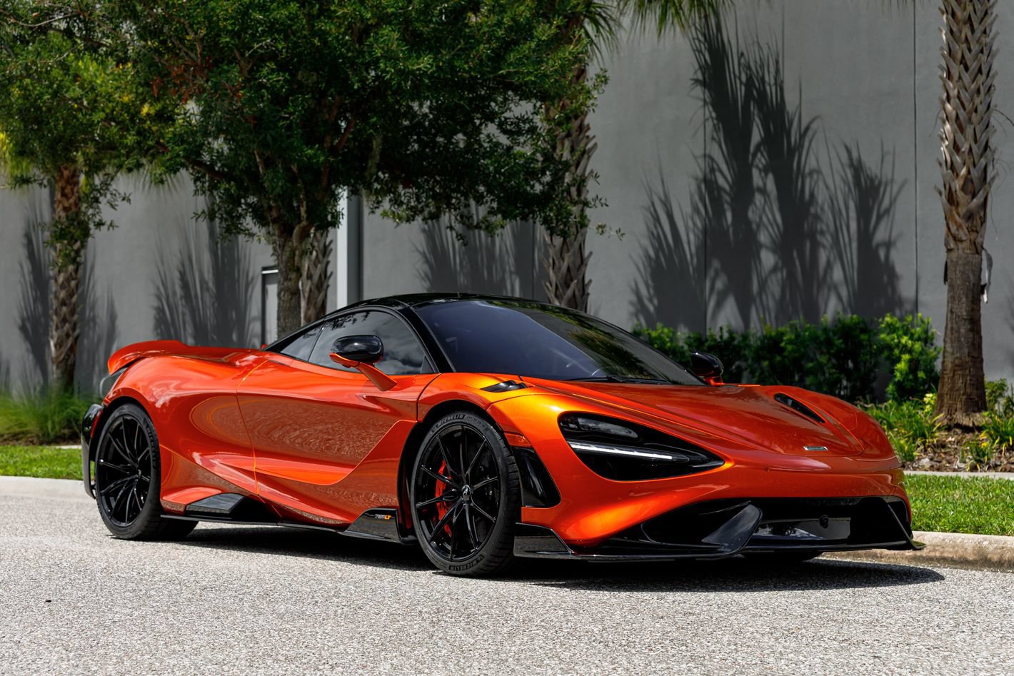 Used 2021 McLaren 765LT RWD image 2