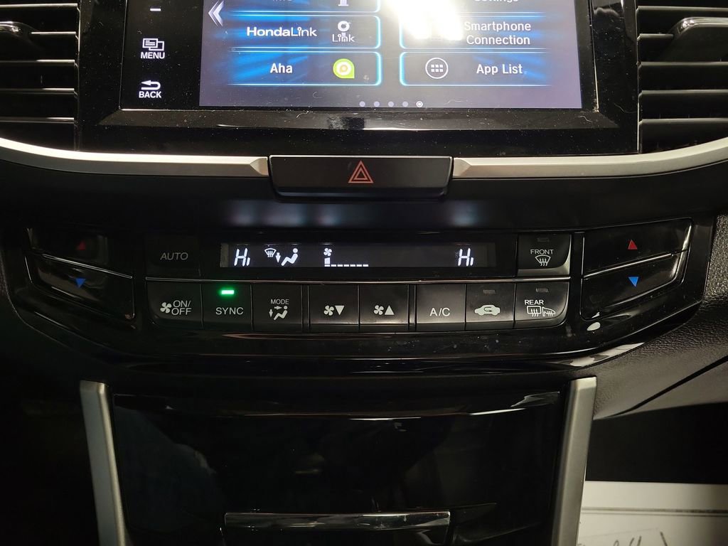 Used 2017 Honda Accord EX-L image 18