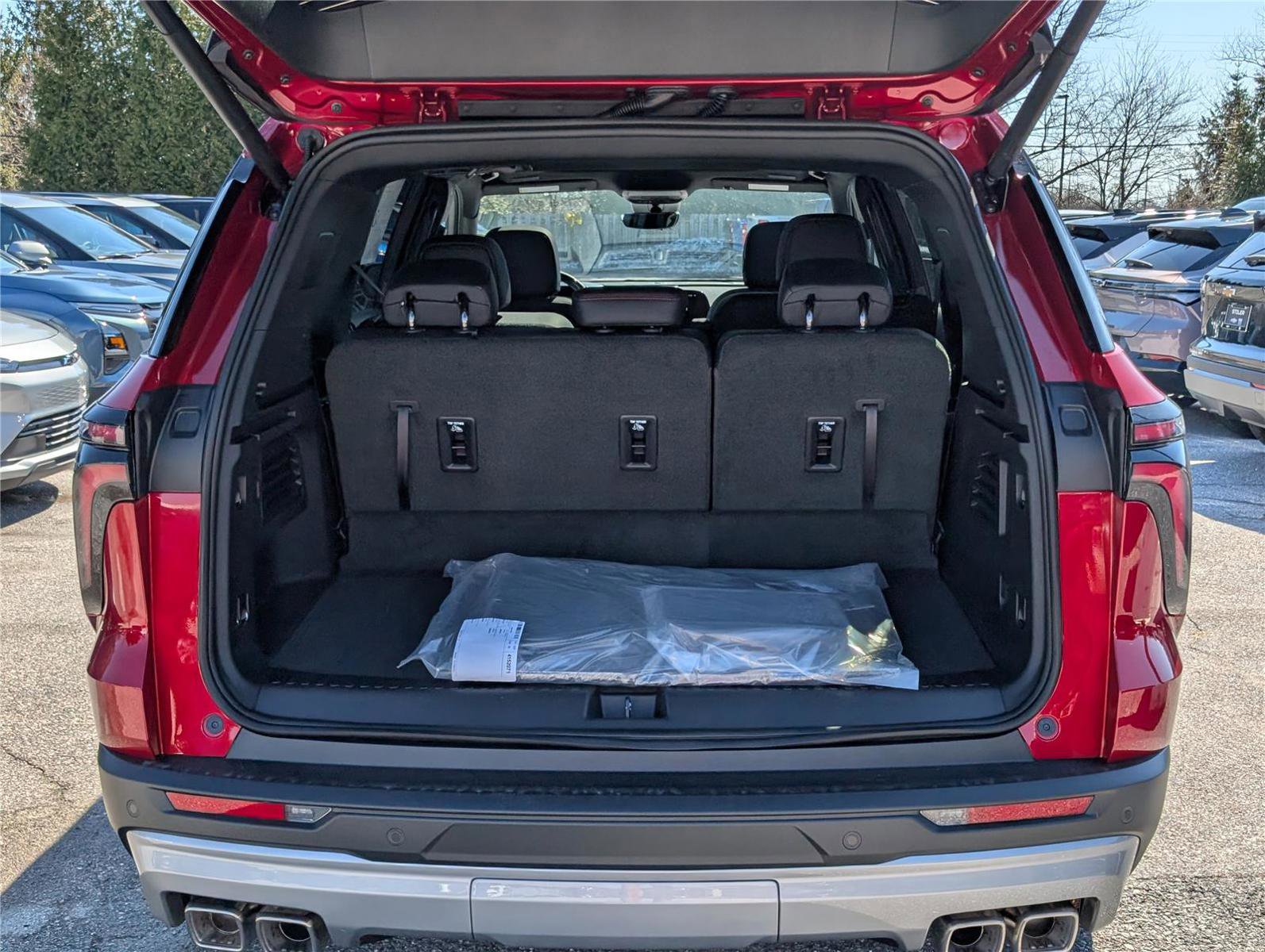 New 2026 Chevrolet Traverse Z71 w/ Enhanced Driving Package AWD/4WD image 11