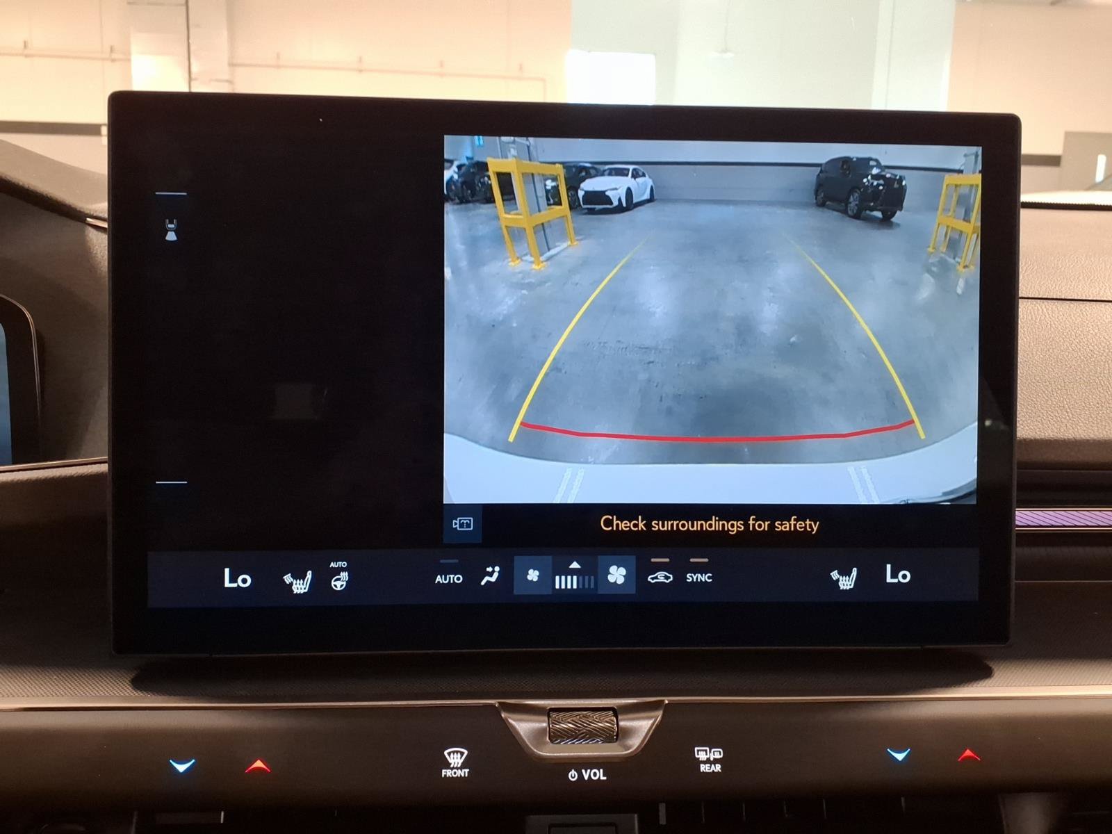 New 2026 Lexus ES 500e AWD/4WD image 9