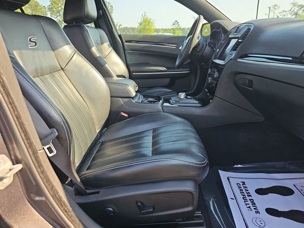 Used 2023 Chrysler 300 S RWD image 13