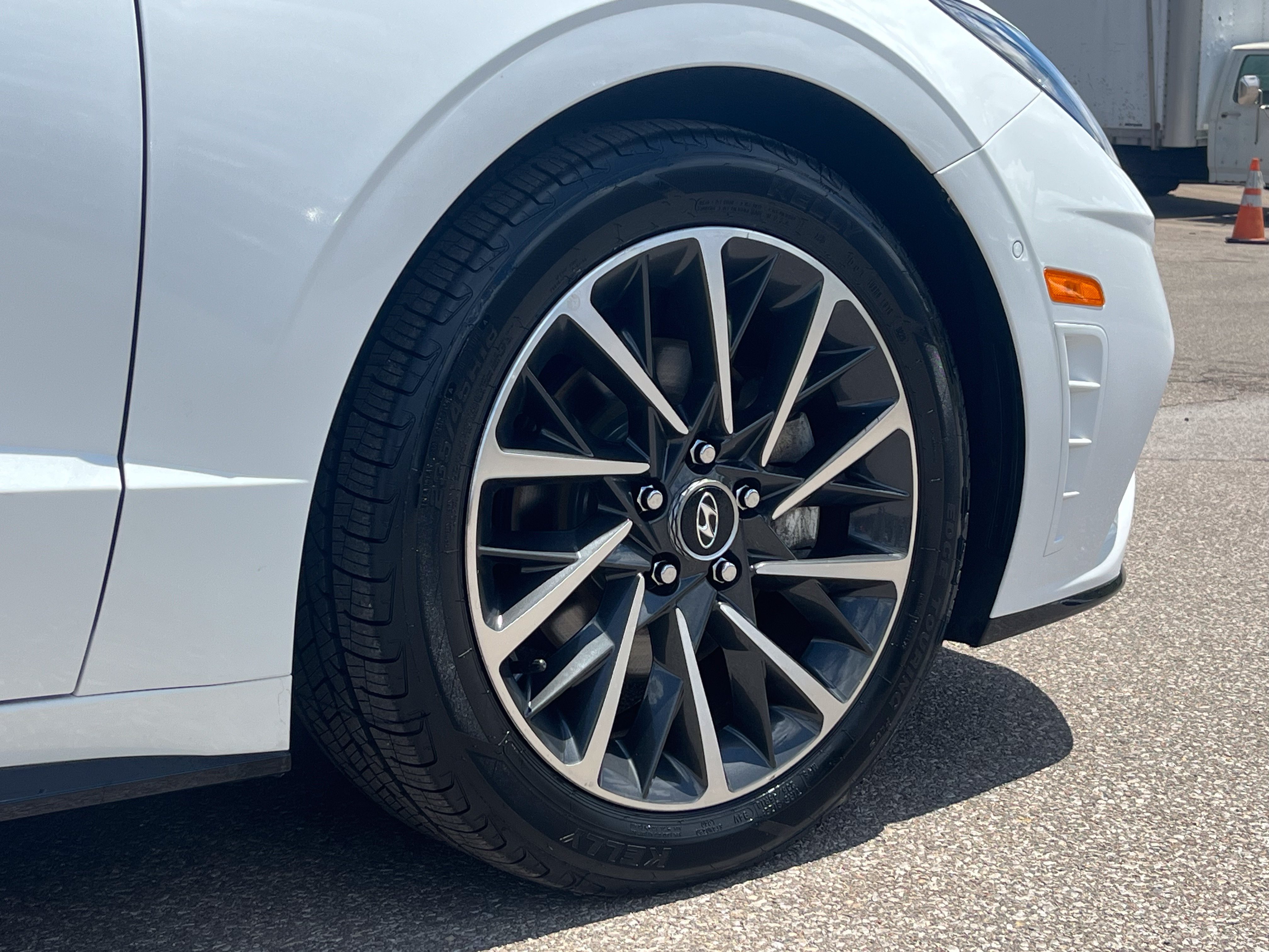 Used 2020 Hyundai Sonata Limited w/ Cargo Package FWD image 9