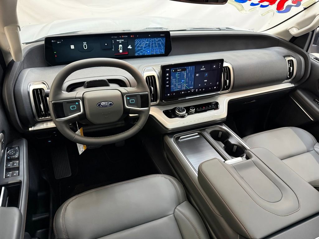 New 2025 Ford Expedition Active image 12