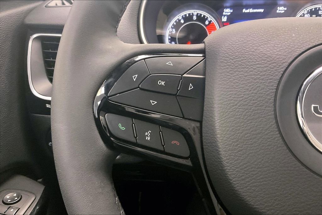 Used 2023 Jeep Cherokee Altitude Lux image 18
