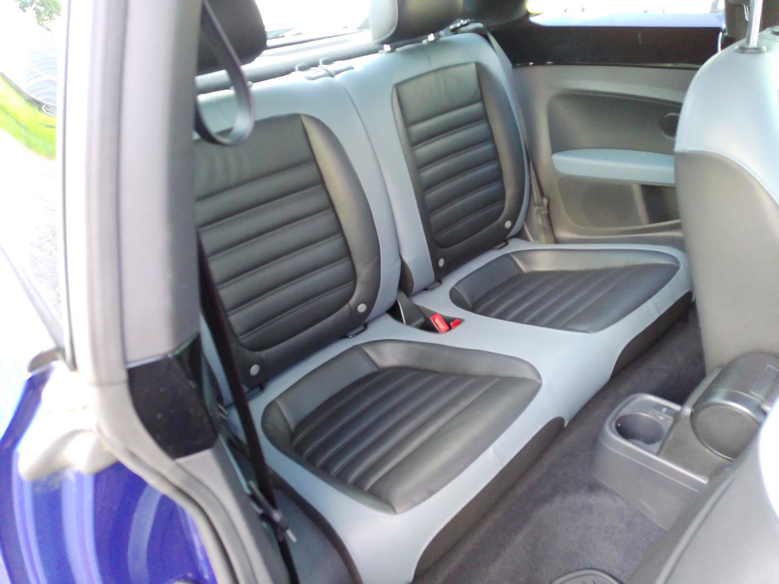 Used 2013 Volkswagen Beetle 2.0T FWD image 41