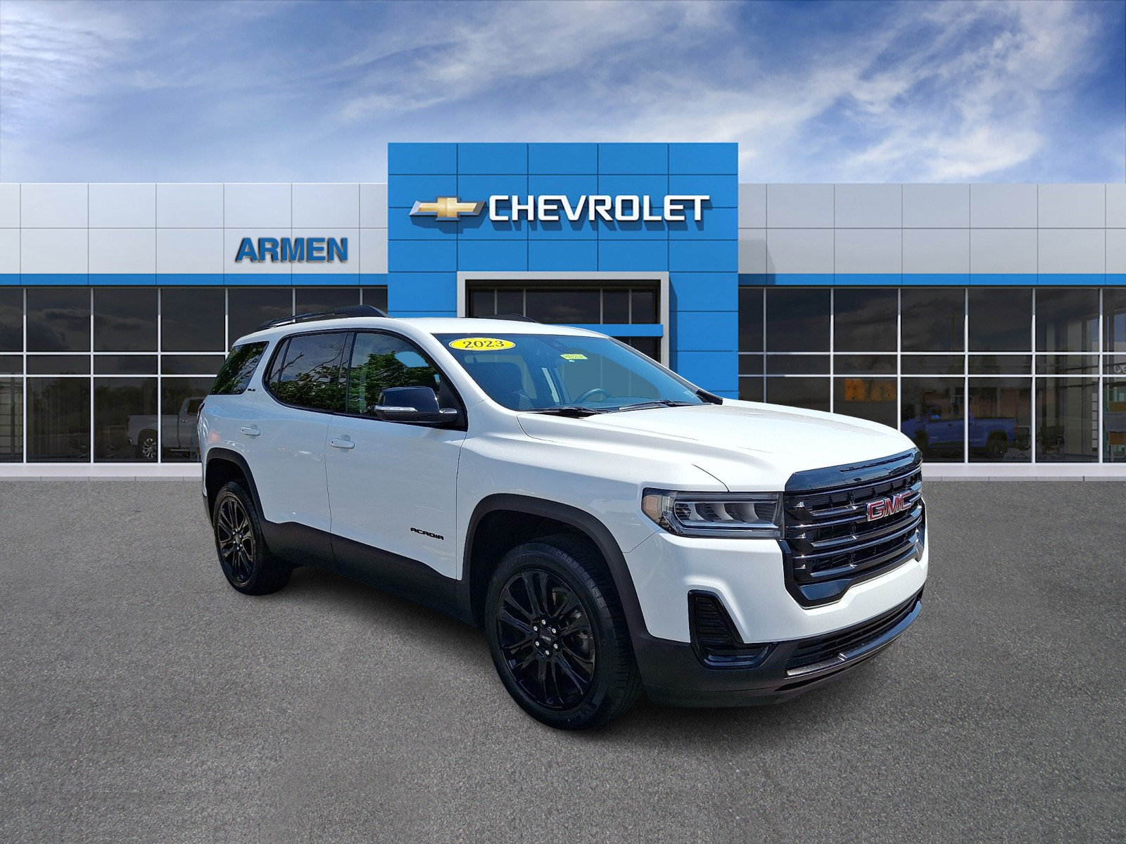 Certified 2023 GMC Acadia SLE w/ Driver Convenience Package AWD/4WD image 4
