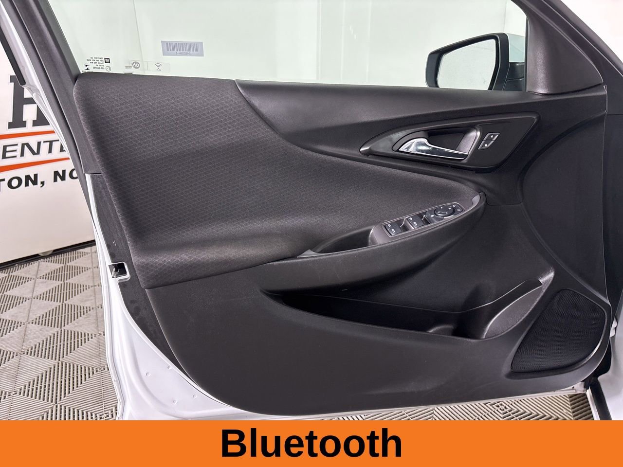 Used 2024 Chevrolet Malibu LT image 9