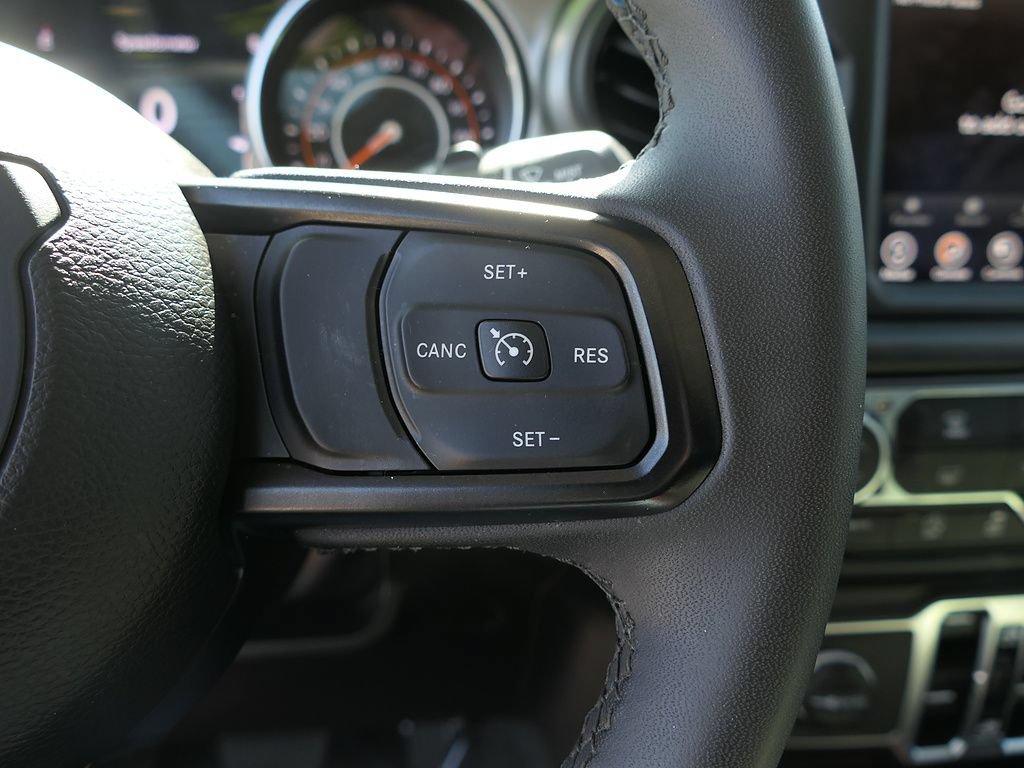 Used 2023 Jeep Wrangler Unlimited Sport AWD/4WD image 15