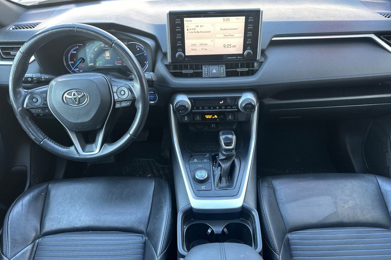 Used 2019 Toyota RAV4 XSE w/ XSE Weather Package image 16