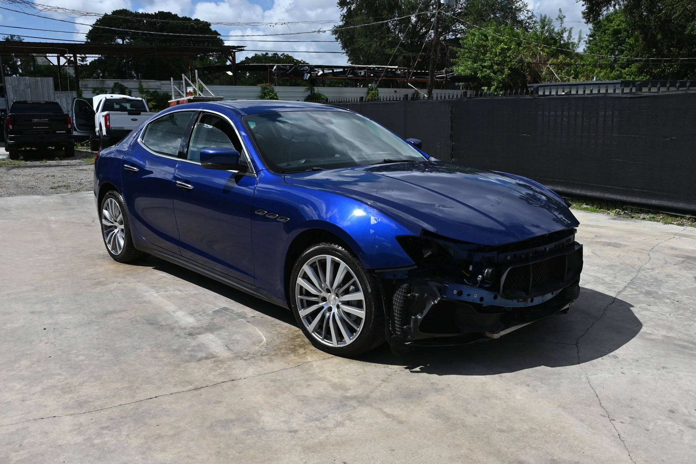 Used 2016 Maserati Ghibli RWD image 2