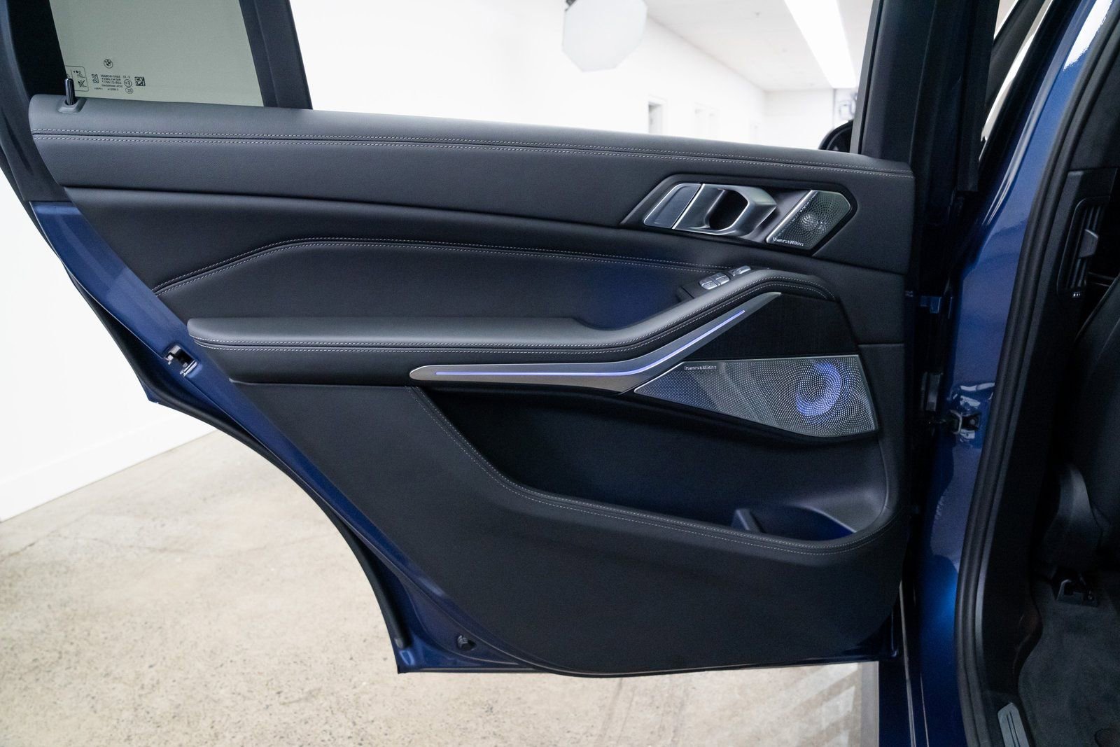 Used 2025 BMW ALPINA XB7 image 21