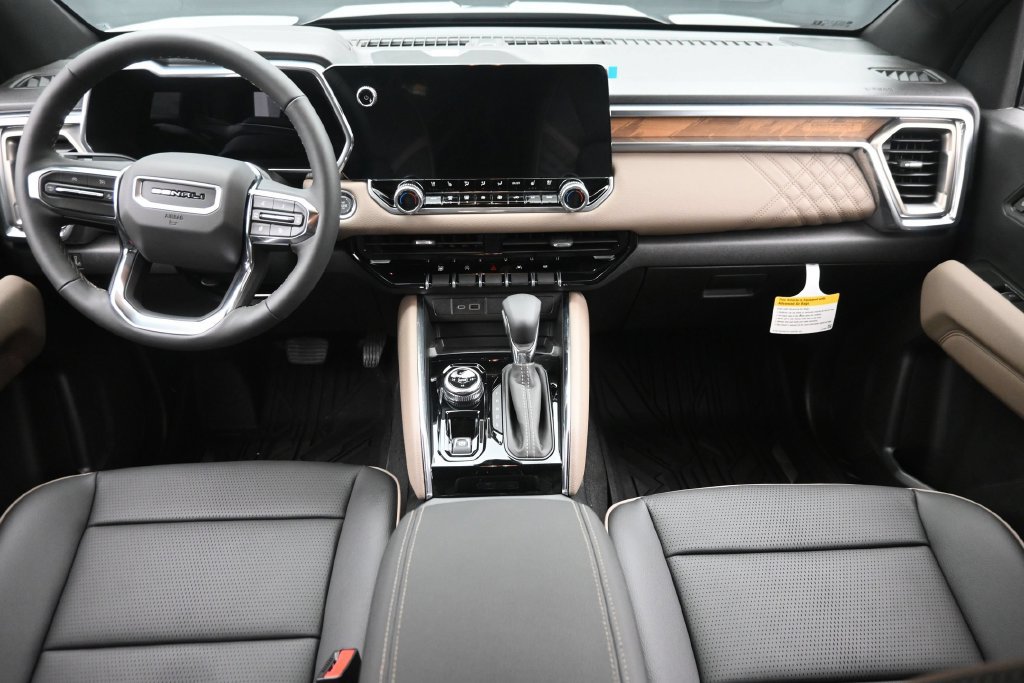 New 2026 GMC Canyon Denali AWD/4WD image 15
