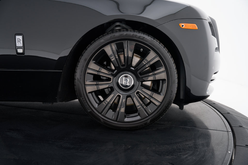 Used 2015 Rolls-Royce Wraith RWD image 32