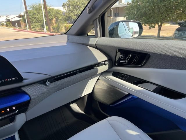 Certified 2025 Cadillac Optiq Luxury 1 AWD/4WD image 21