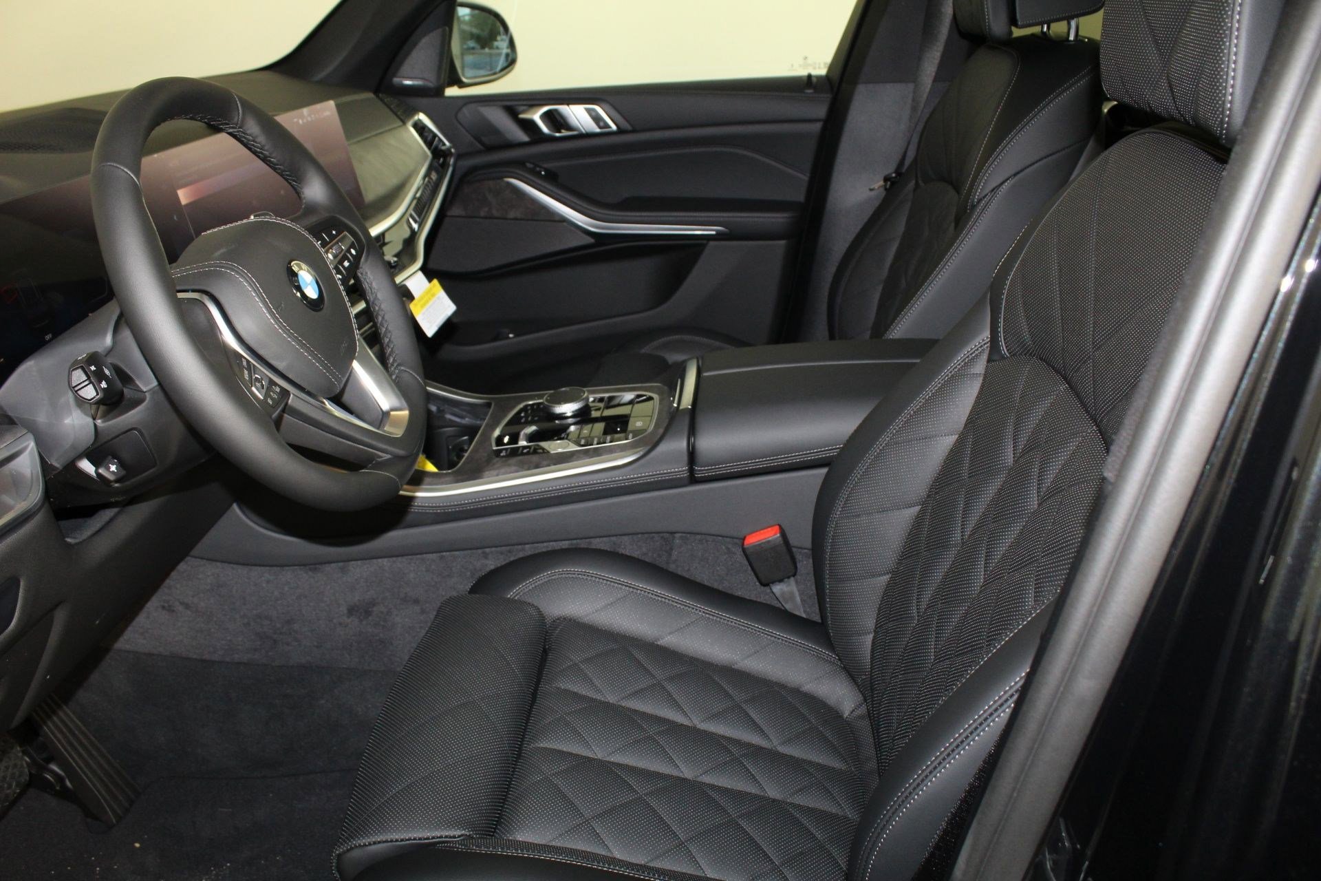 Used 2026 BMW X5 sDrive40i w/ Climate Comfort Package RWD image 5