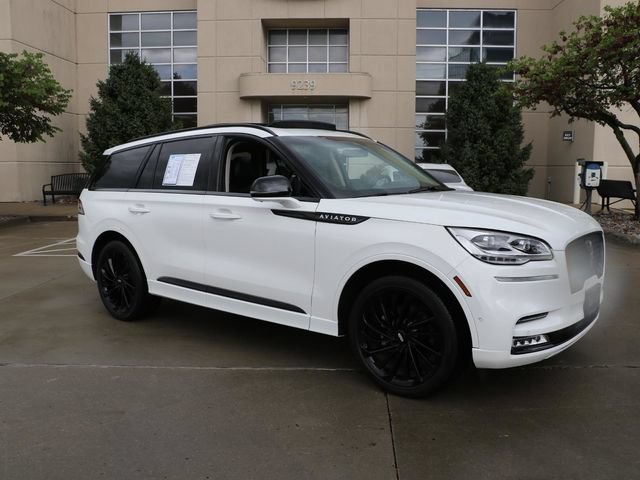 Used 2024 Lincoln Aviator Reserve w/ Equipment Group 201A AWD/4WD image 1