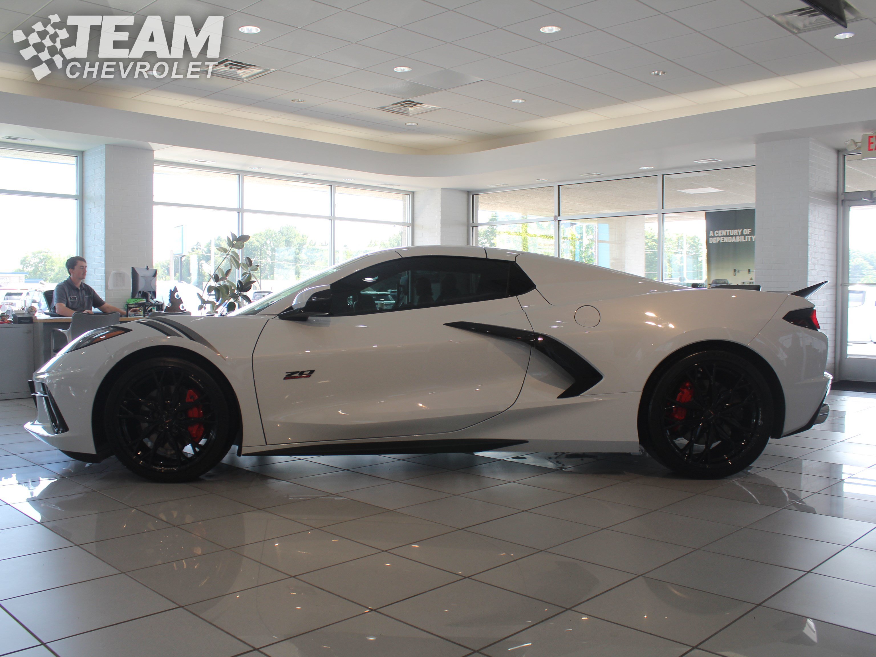 Used 2023 Chevrolet Corvette Stingray Preferred Conv w/ Battery Protection Package RWD image 6
