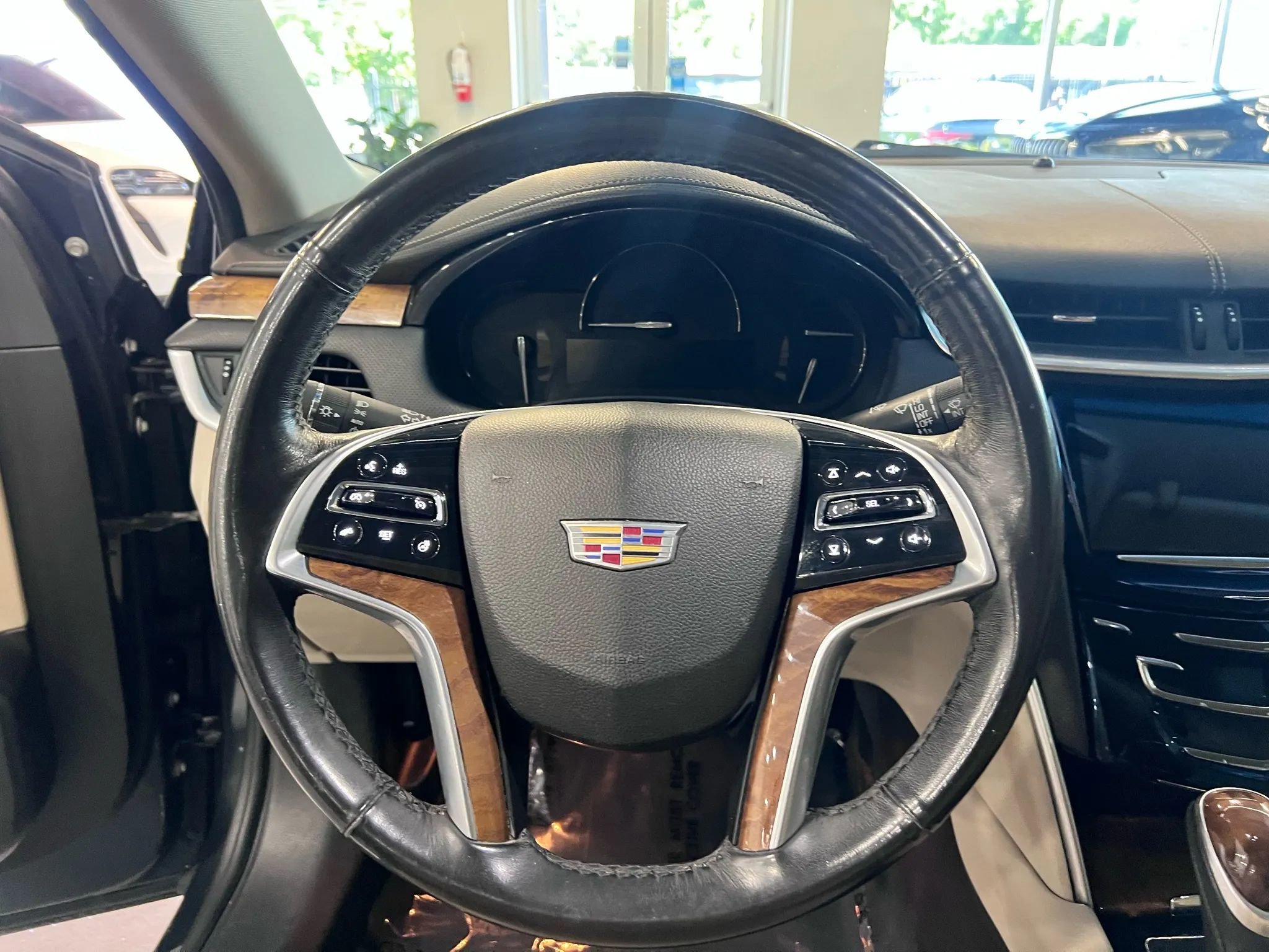 Used 2019 Cadillac XTS Luxury image 14