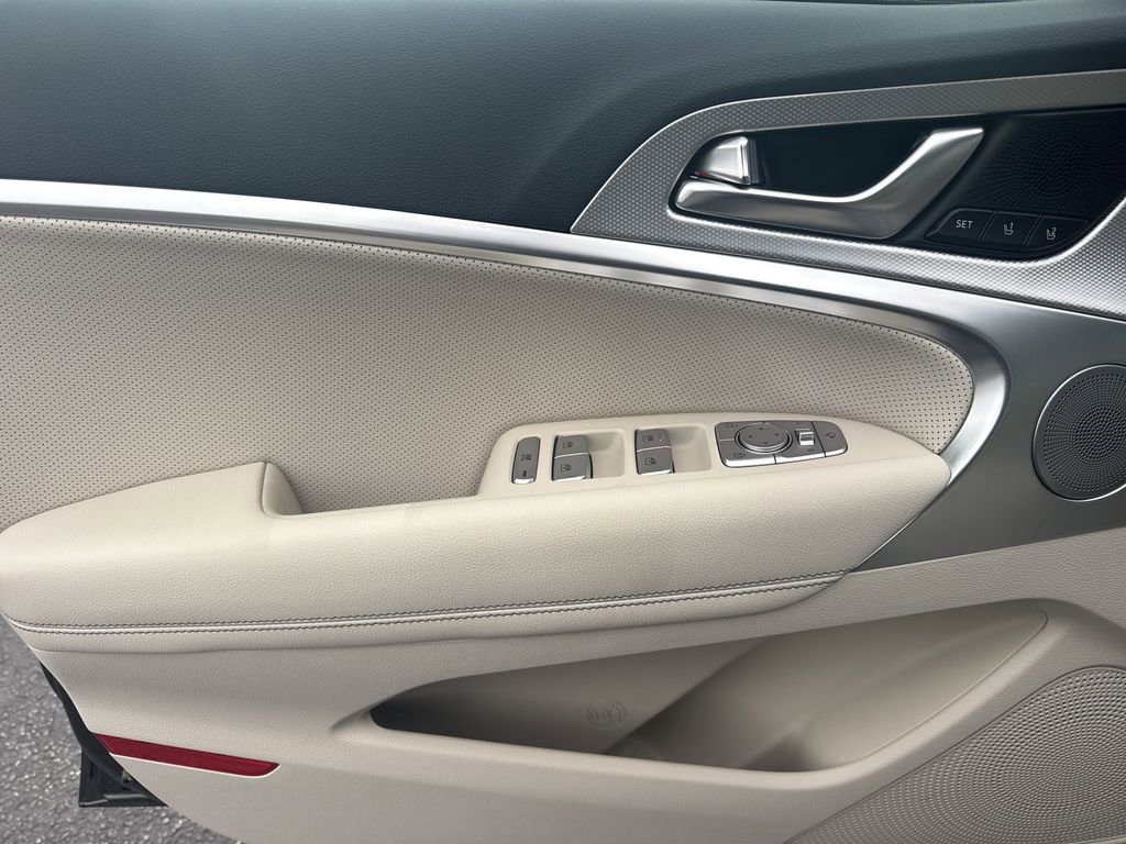 New 2026 Genesis G70 2.5T Prestige RWD image 10