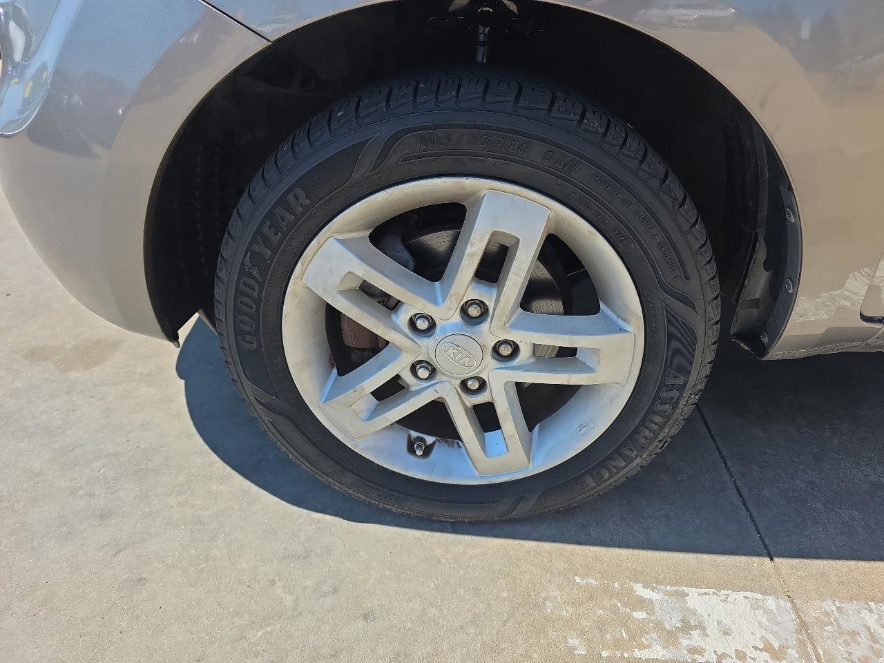 Used 2011 Kia Soul + w/ Audio Pkg image 27