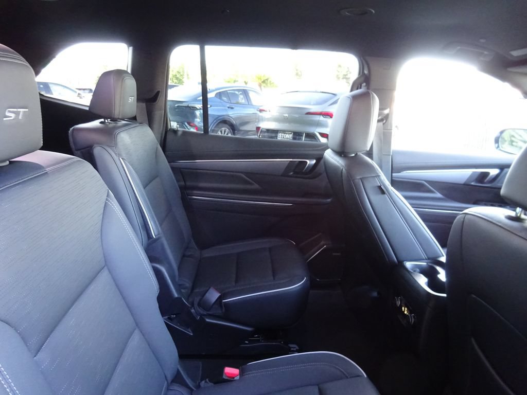 Certified 2026 Buick Enclave Sport Touring FWD image 22