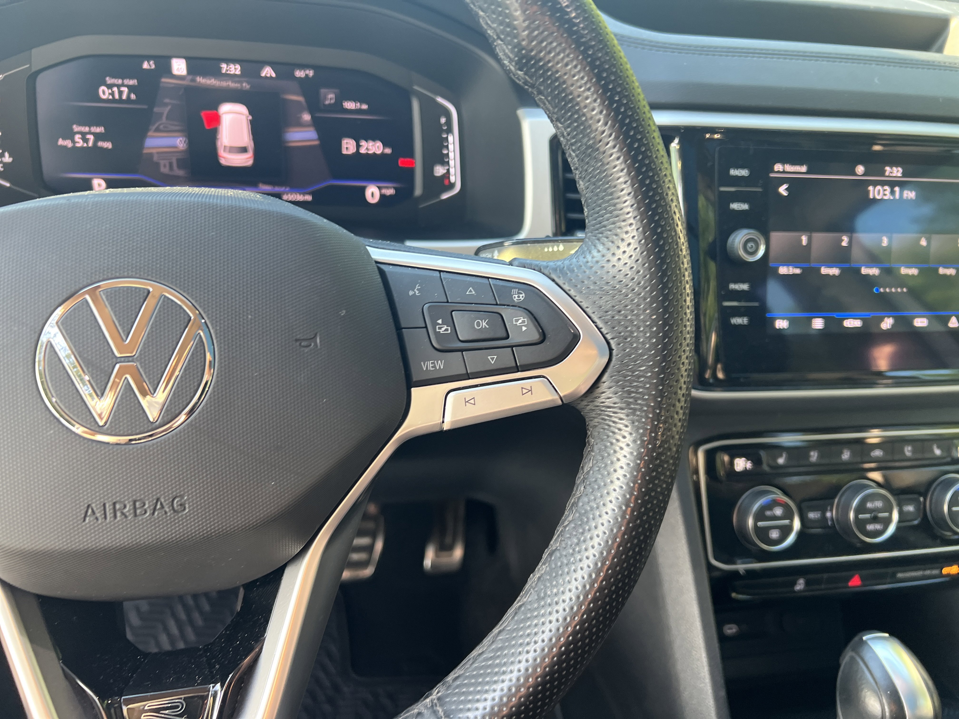 Used 2022 Volkswagen Atlas SEL Premium AWD/4WD image 18
