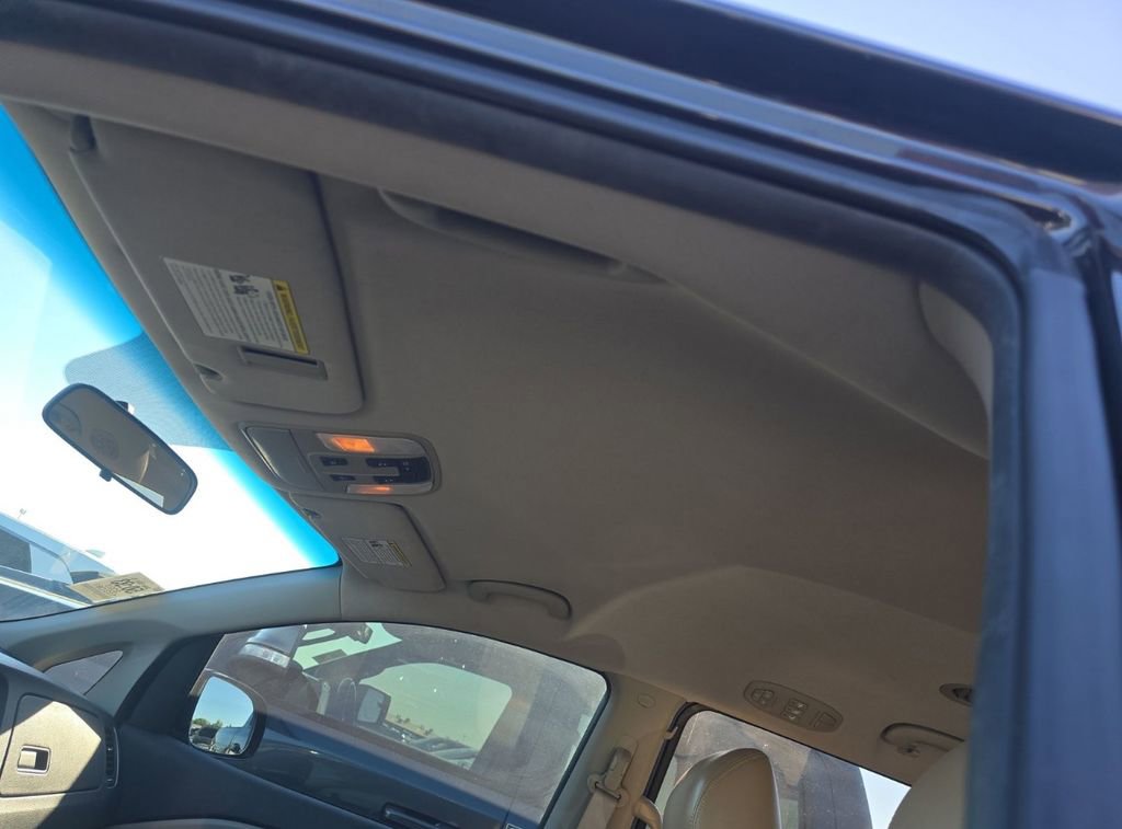 Used 2021 Kia Sedona LX image 11