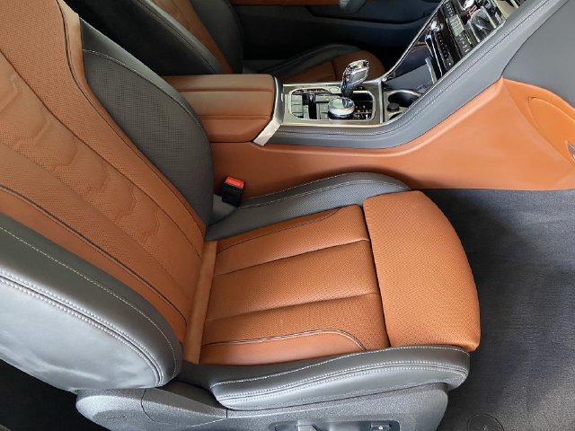 Used 2024 BMW M850i xDrive Convertible AWD/4WD image 10