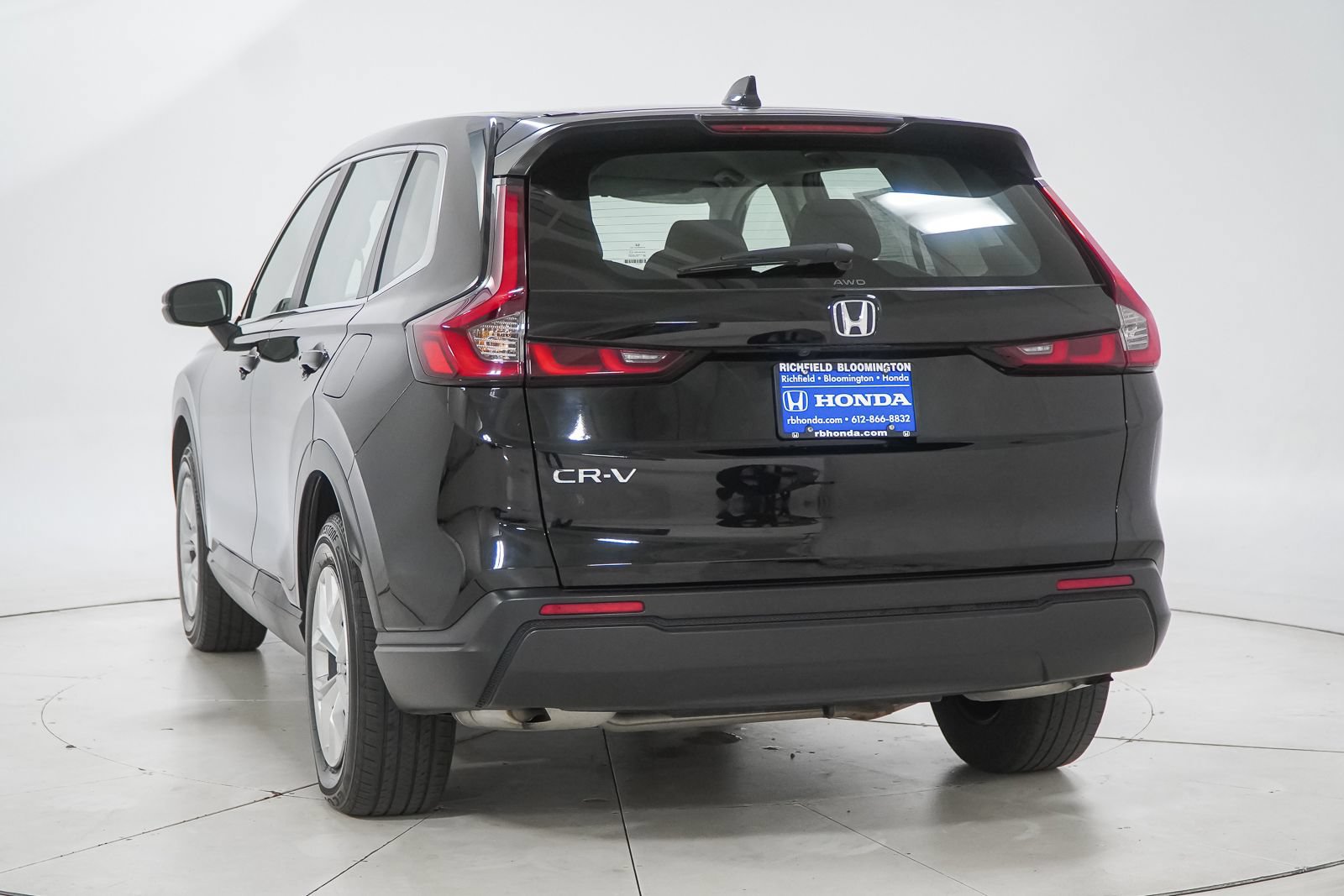 Used 2023 Honda CR-V LX image 8